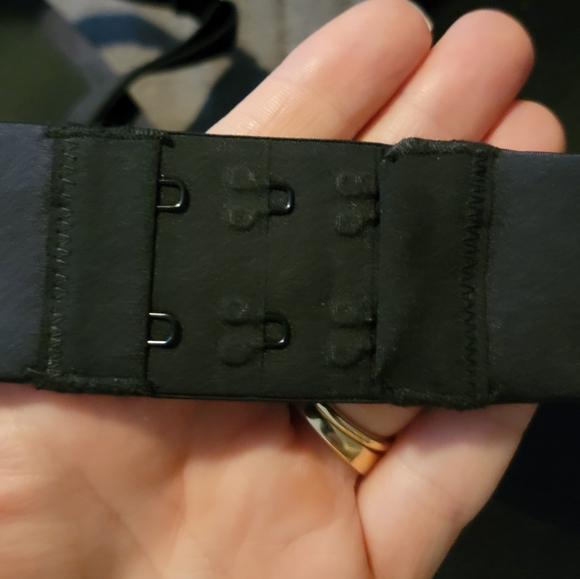 Skims Wireless Bra NWOT 34DD Seamless NWOT - Picture 4 of 7